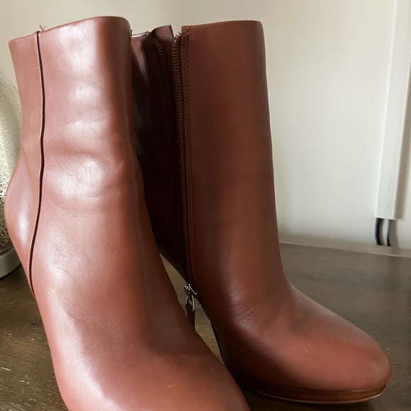 Nine west quanette booties. Used once perfect condition - Picture 2 of 4